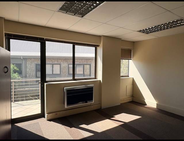 256M² OFFICE TO LET IN NOORDWYK